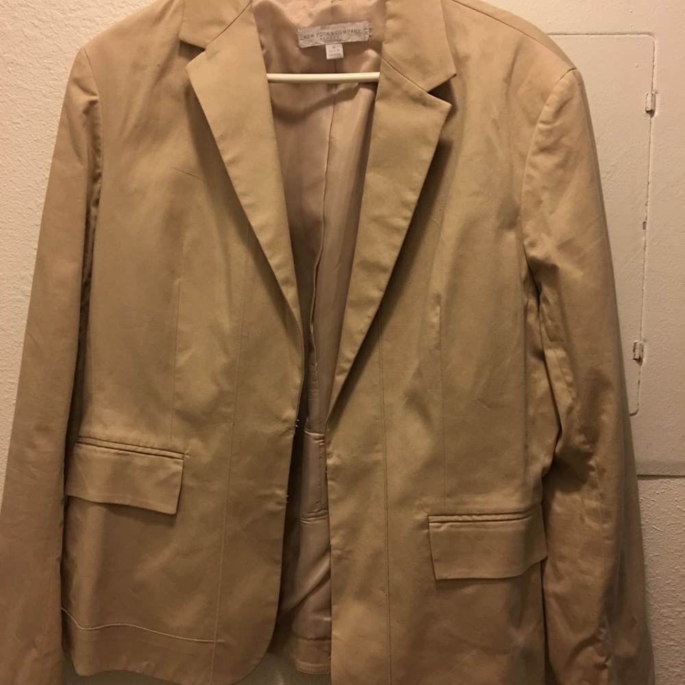 Beige New York and Company suit jacket